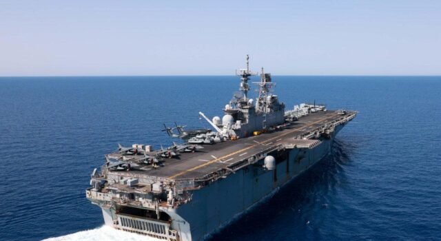 🌎 EE. UU. despliega buques de guerra frente a Venezuela: Maduro moviliza 4.5 millones de milicianos y México rechaza intervención extranjera